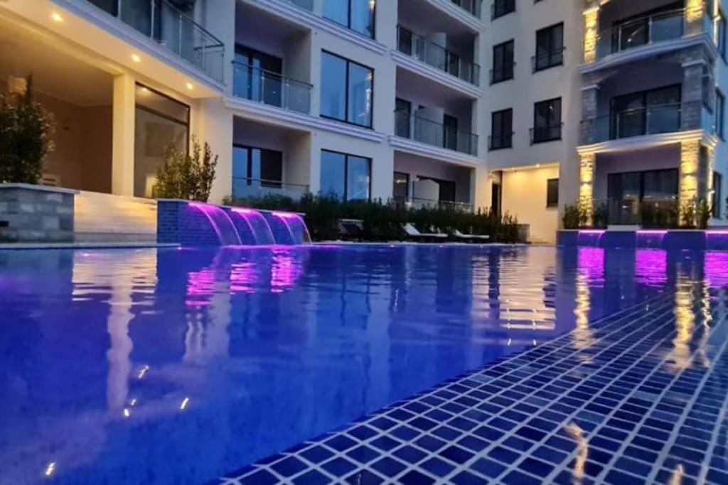 Modern Top Floor Sea View 3Br With Pools, Spa & Fitness Bečići Ngoại thất bức ảnh